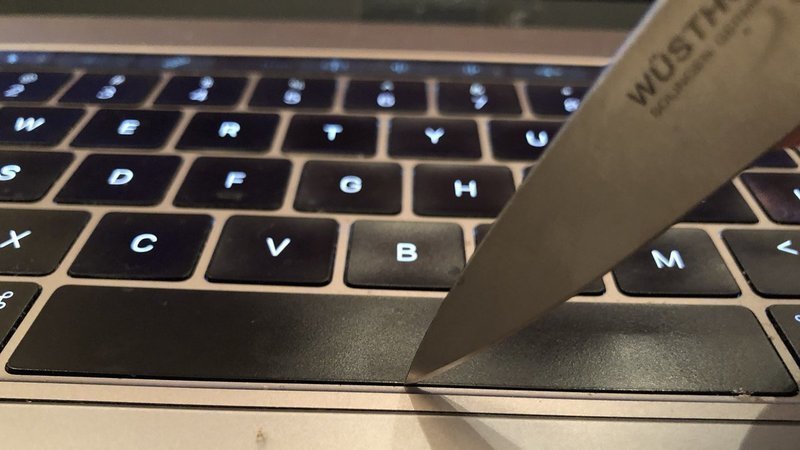 Petition kêu gọi Apple thu hồi và thay thế bàn phím butterfly lỗi trên MacBook Pro