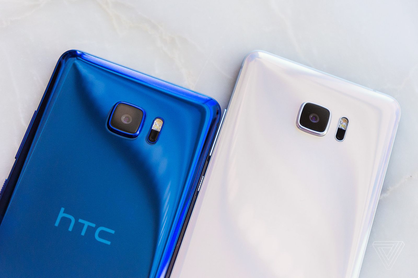 HTC U Ultra giá rẻ tái xuất thị trường Việt: 5.99 triệu đồng, chỉ có màu trắng