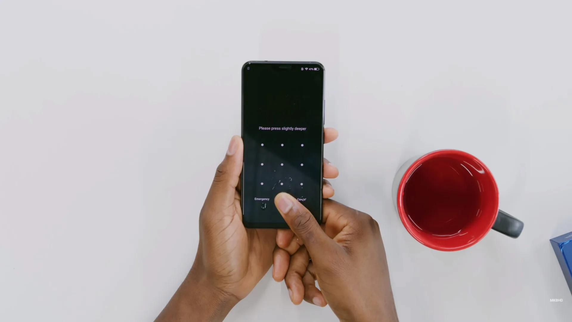 Thử nghiệm cảm biến vân tay dưới màn hình cho thấy đã có thể hoạt động với iPhone