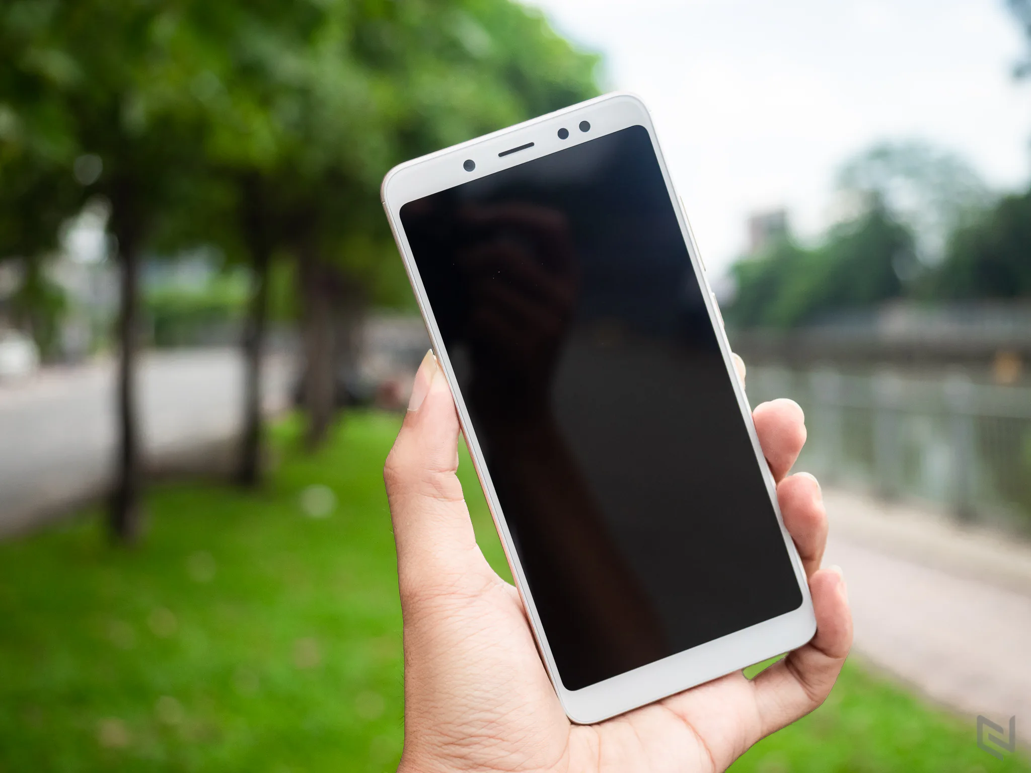 Trên tay Xiaomi Redmi Note 5: Snapdragon 636, camera kép xóa phông