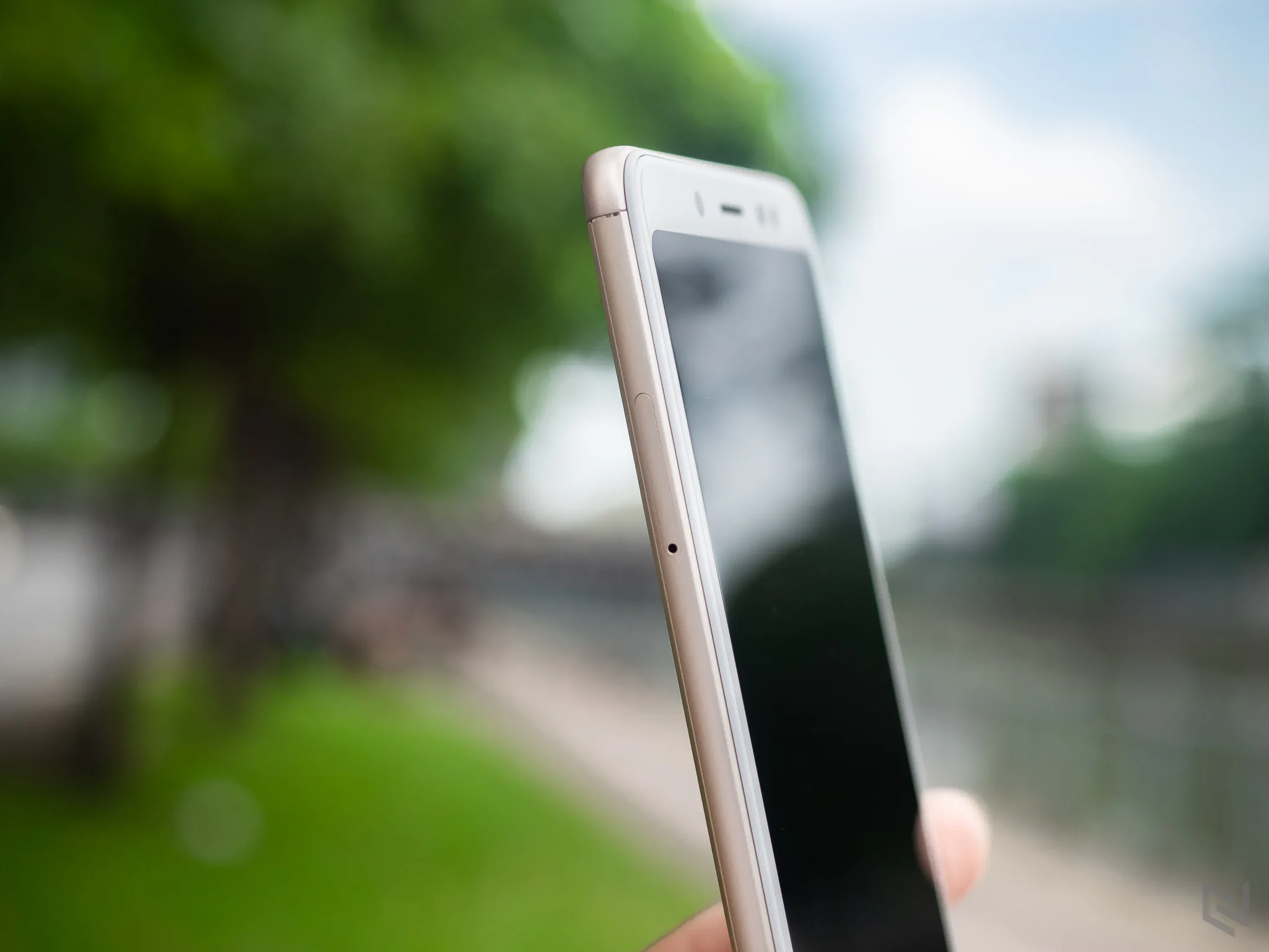 Trên tay Xiaomi Redmi Note 5: Snapdragon 636, camera kép xóa phông