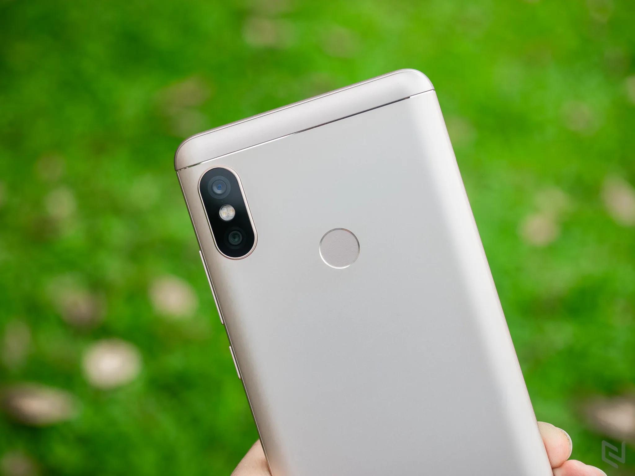 Trên tay Xiaomi Redmi Note 5: Snapdragon 636, camera kép xóa phông