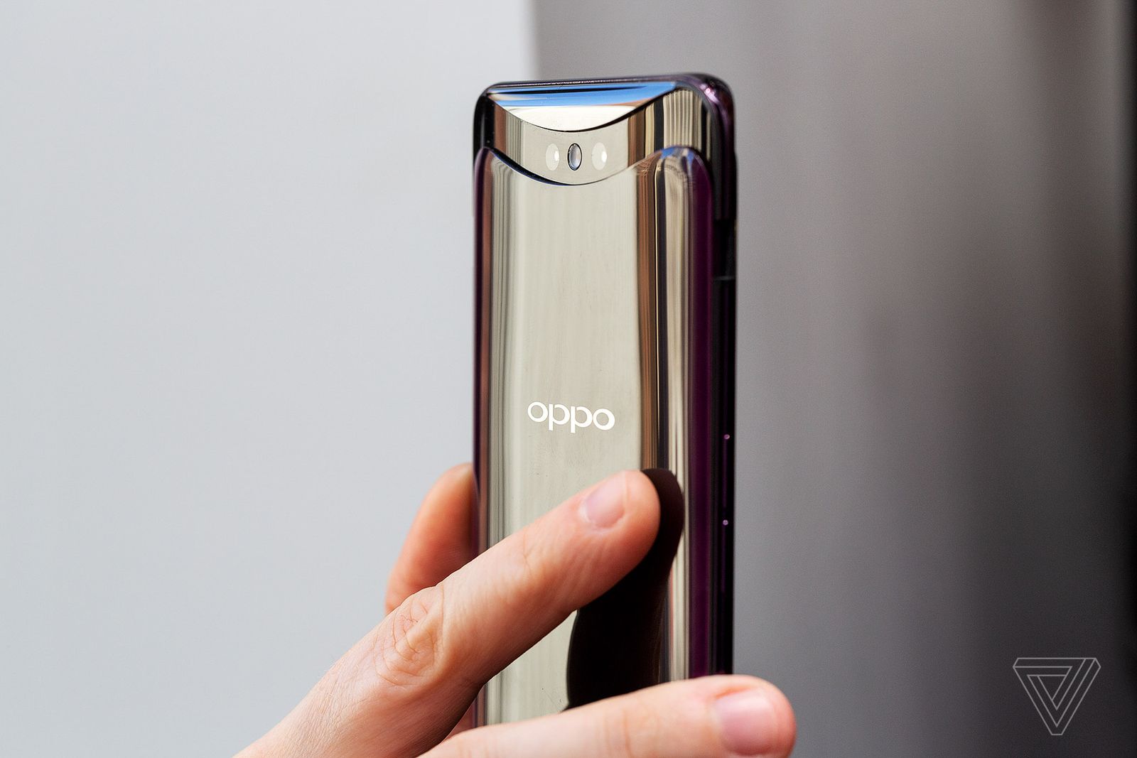 Oppo Find X chính thức: 3 Camera ẩn và nói không tai thỏ