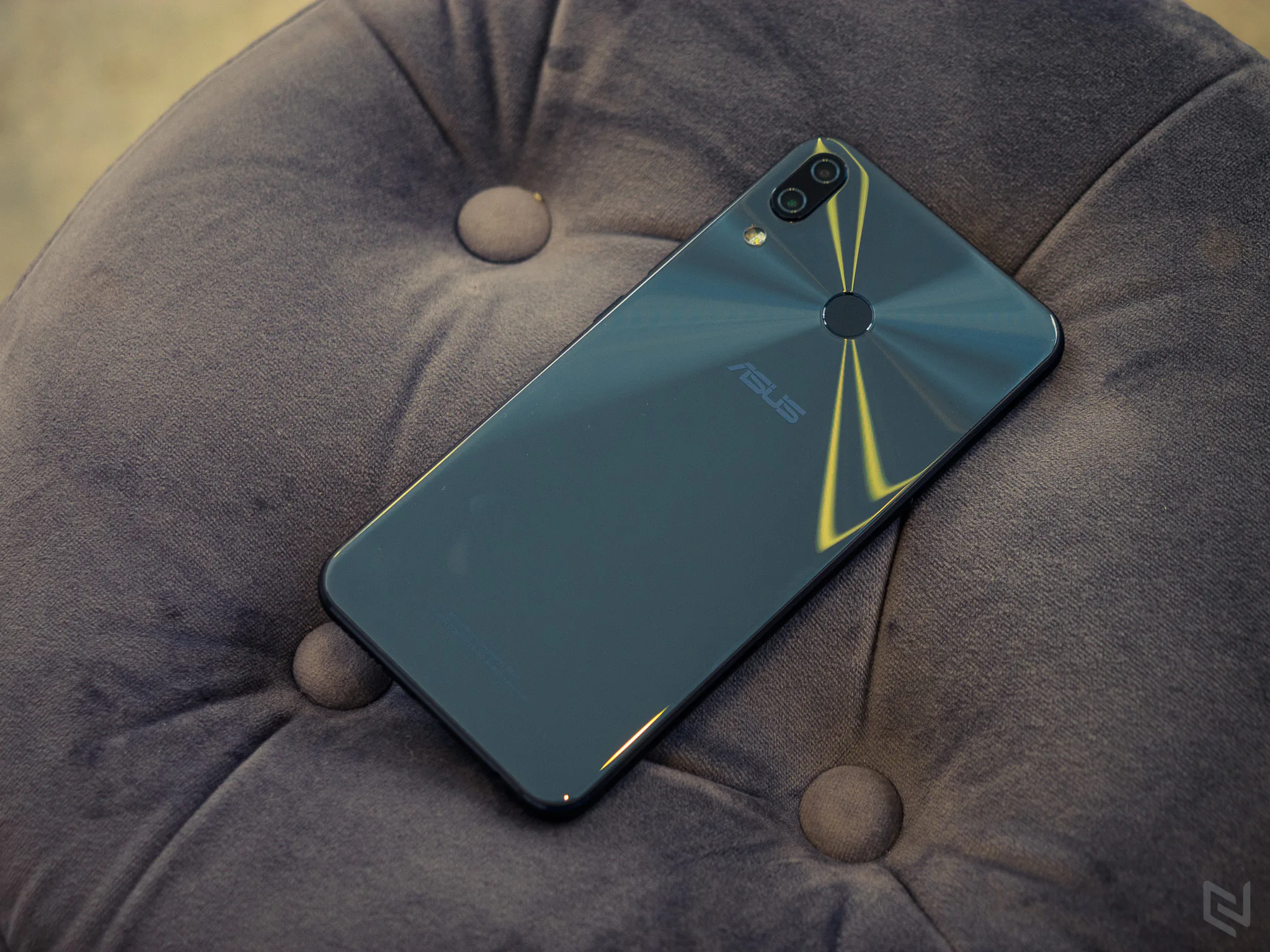 Đánh giá ZenFone 5: Tiếp tục là một chiếc điện thoại tốt của ASUS