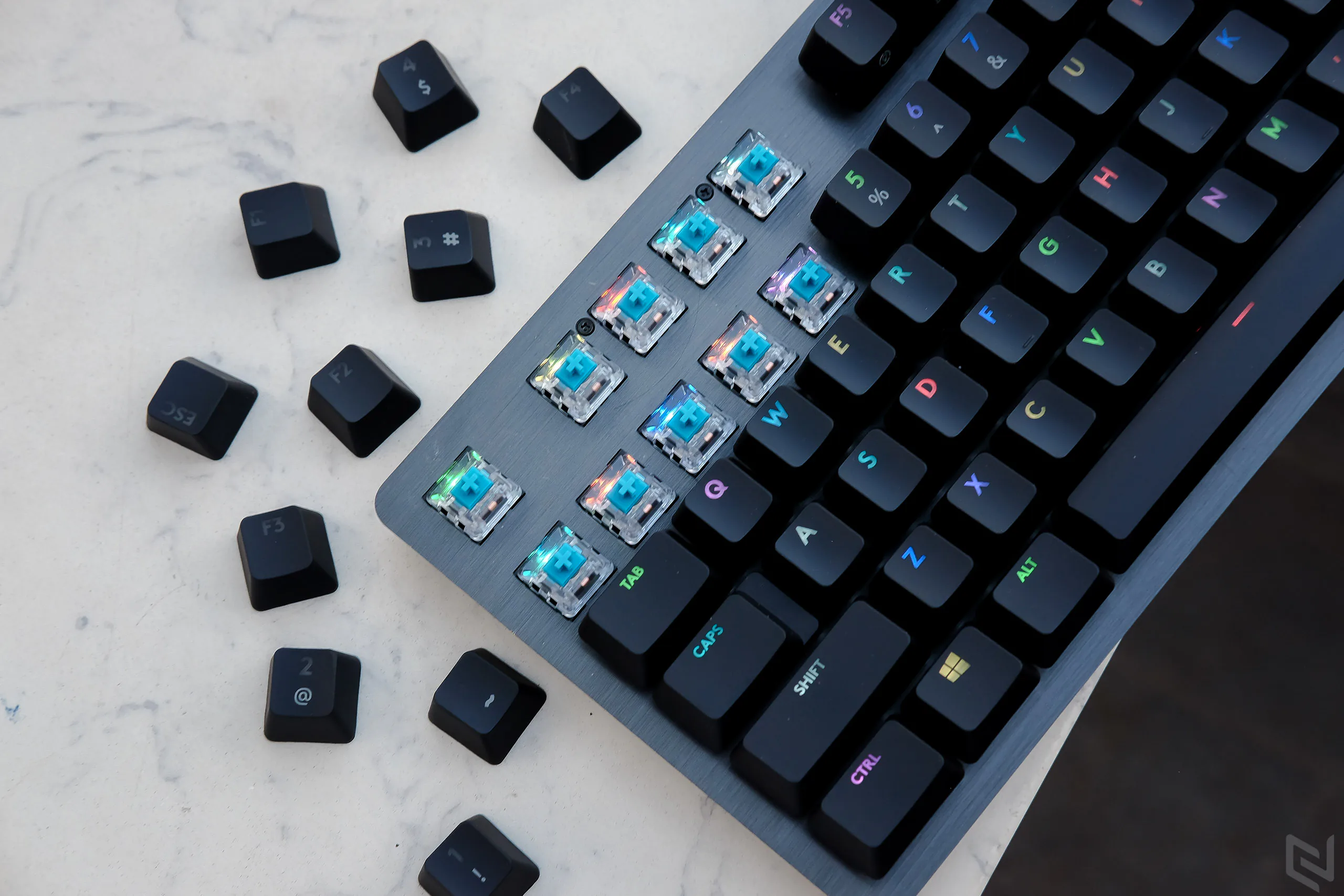 Yêu ngay từ cái nhìn đầu, đó chính là chiếc bàn phím cơ Logitech G512 Carbon GX-Blue