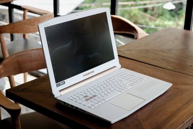 Trên tay Predator Helios 300 Infinity Edition – Laptop gaming với tone màu trắng đã mở bán tại Việt Nam