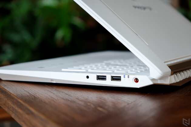 Trên tay Predator Helios 300 Infinity Edition – Laptop gaming với tone màu trắng đã mở bán tại Việt Nam