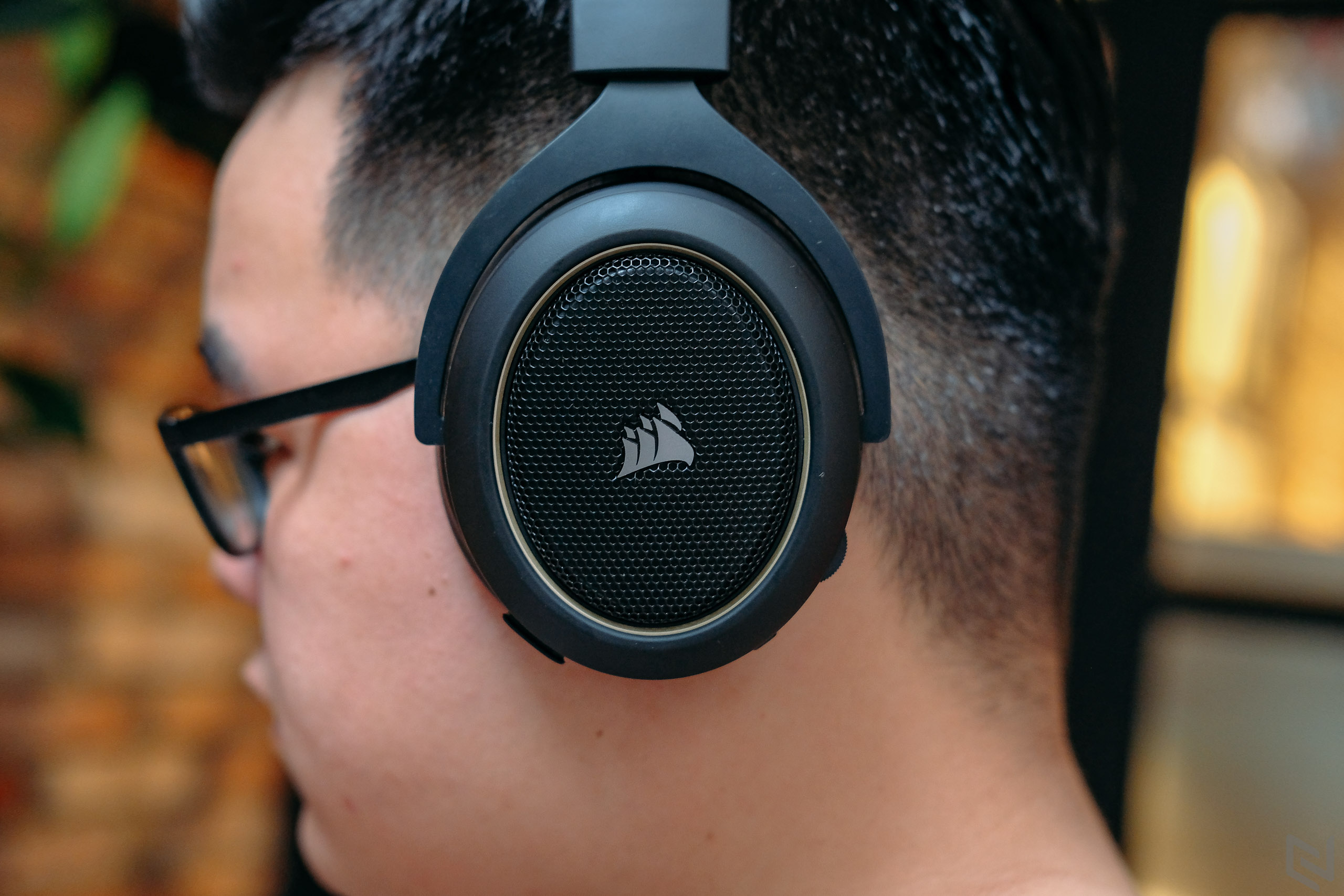 Tai nghe chơi game không dây Corsair HS70 SE - như giác quan thứ 6 cho các game thủ FPS