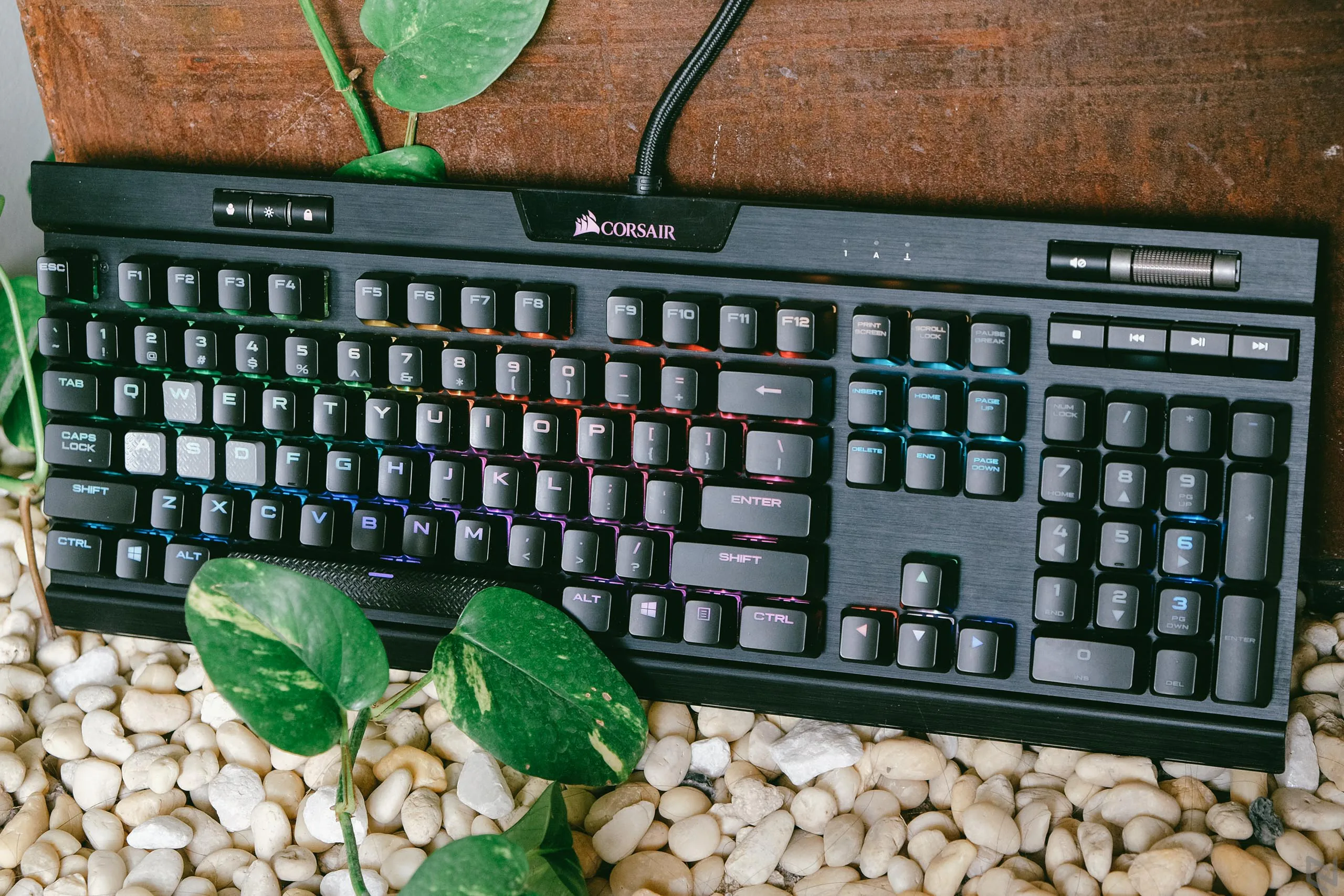 Bàn phím cơ Corsair K70 RGB MK.2 - Vẻ đẹp thật sự không đến từ hình thức bên ngoài