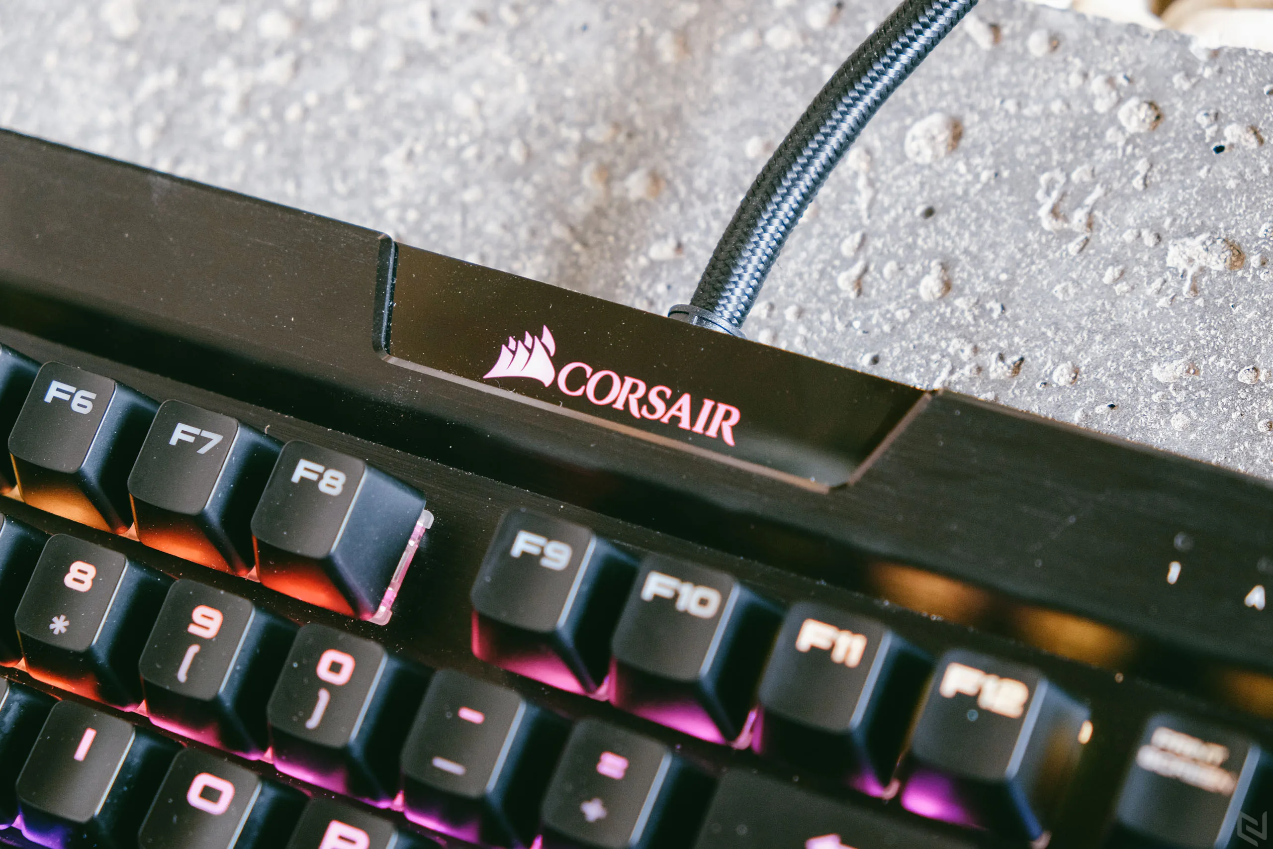 Bàn phím cơ Corsair K70 RGB MK.2 - Vẻ đẹp thật sự không đến từ hình thức bên ngoài