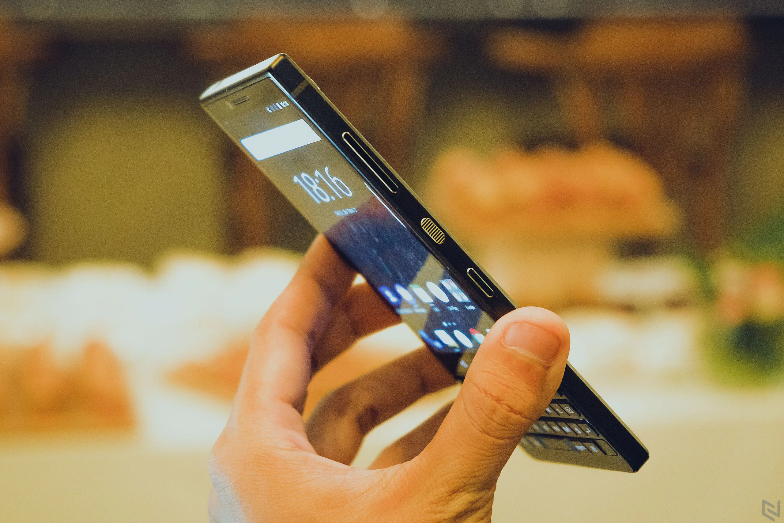 Huyền thoại trở lại, chính thức ra mắt BlackBerry KEY2 tại thị trường Việt Nam