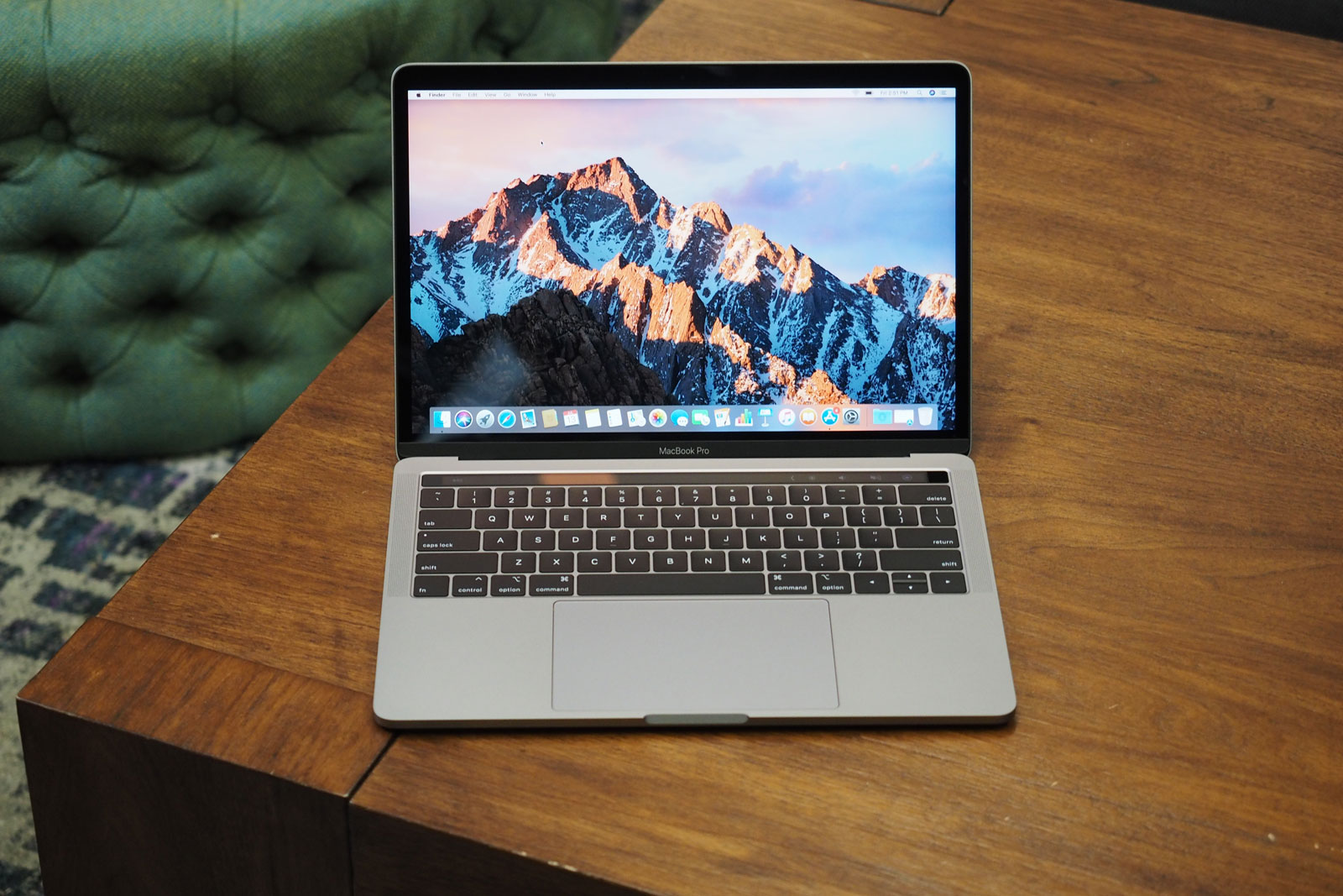 MacBook Pro và iMac Pro sắp tới không thể sửa bên ngoài trung tâm bảo hành Apple