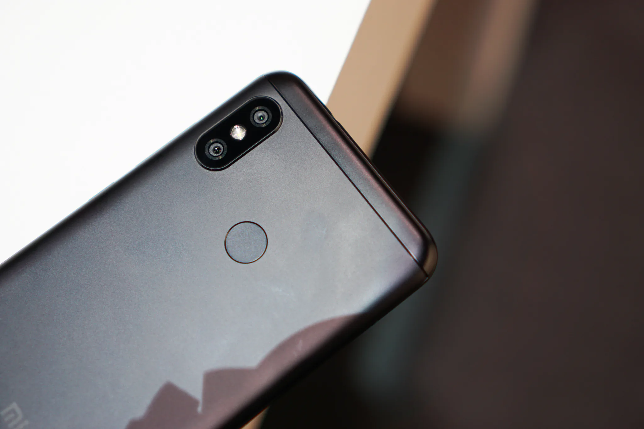 Xiaomi ra mắt hai mẫu smartphone Android One thế hệ mới Mi A2 và Mi A2 Lite