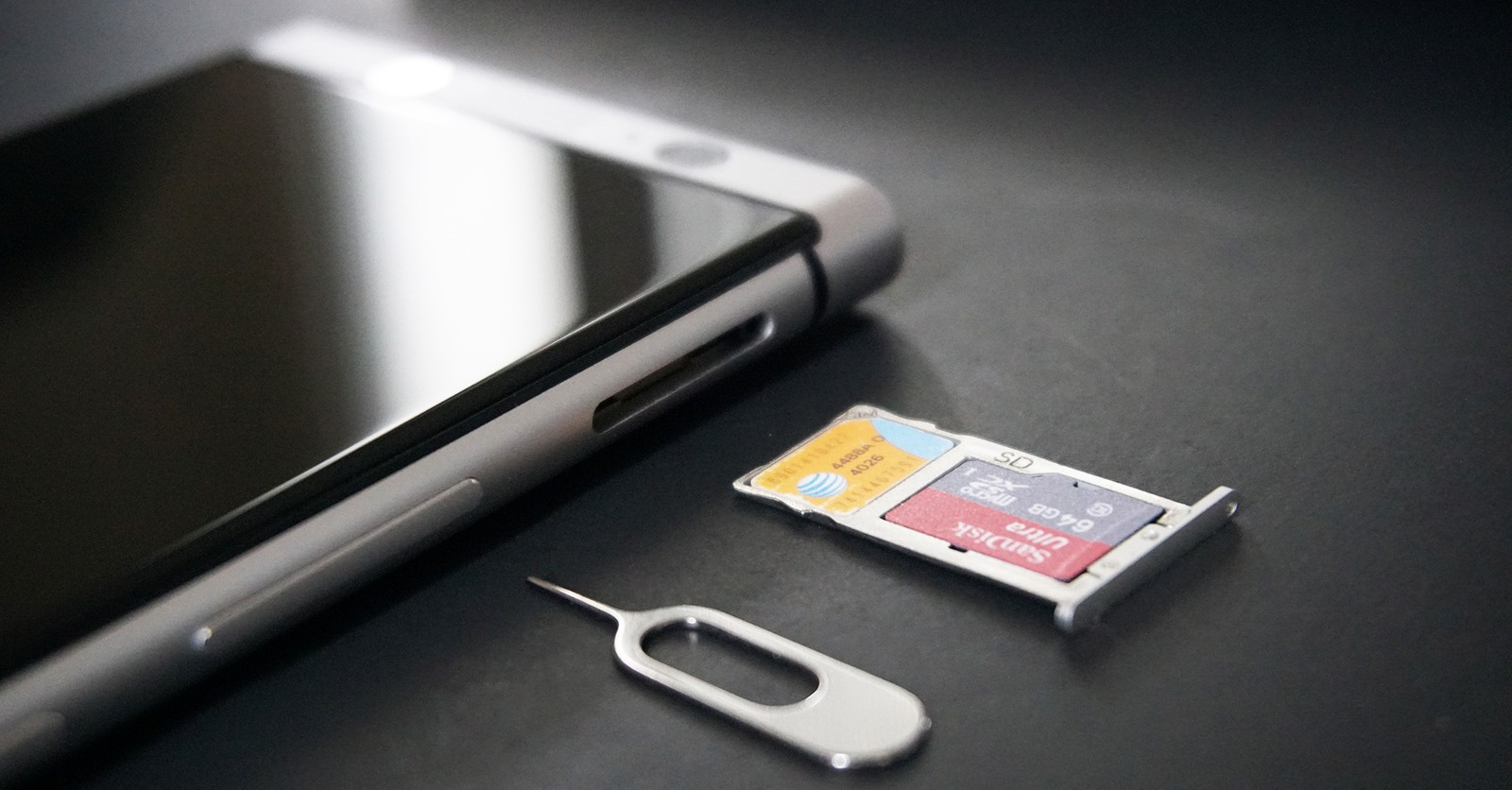 Apple sẽ tích hợp 2 SIM trên 2 mẫu iPhone mới ra mắt trong năm nay