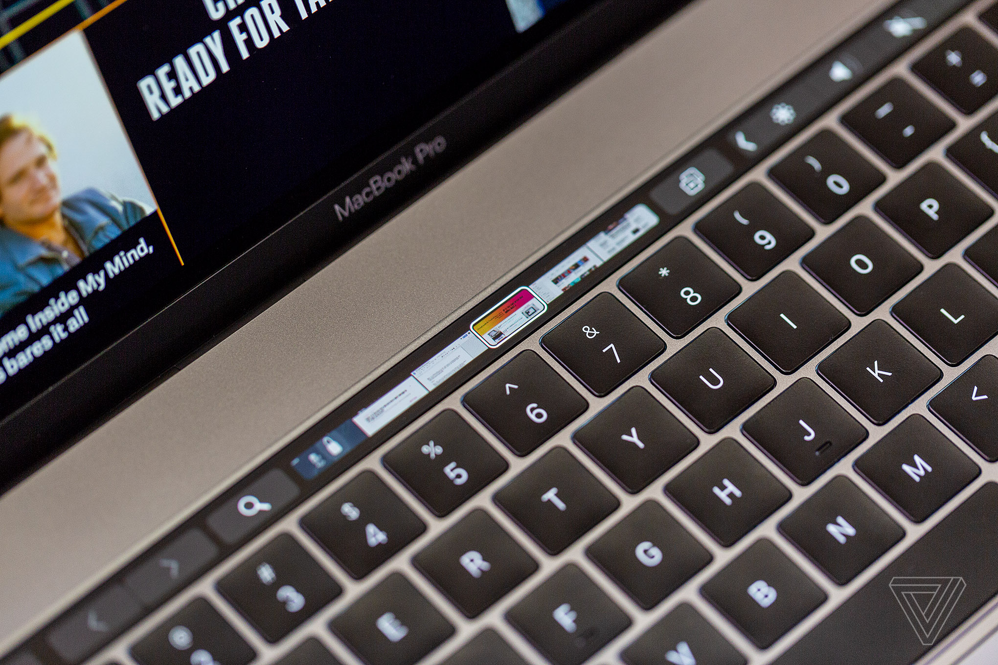 Đánh giá MacBook Pro 2018 - Không bàn sâu về điểm số, cấu hình mà hãy nói về 'sự tin tưởng'