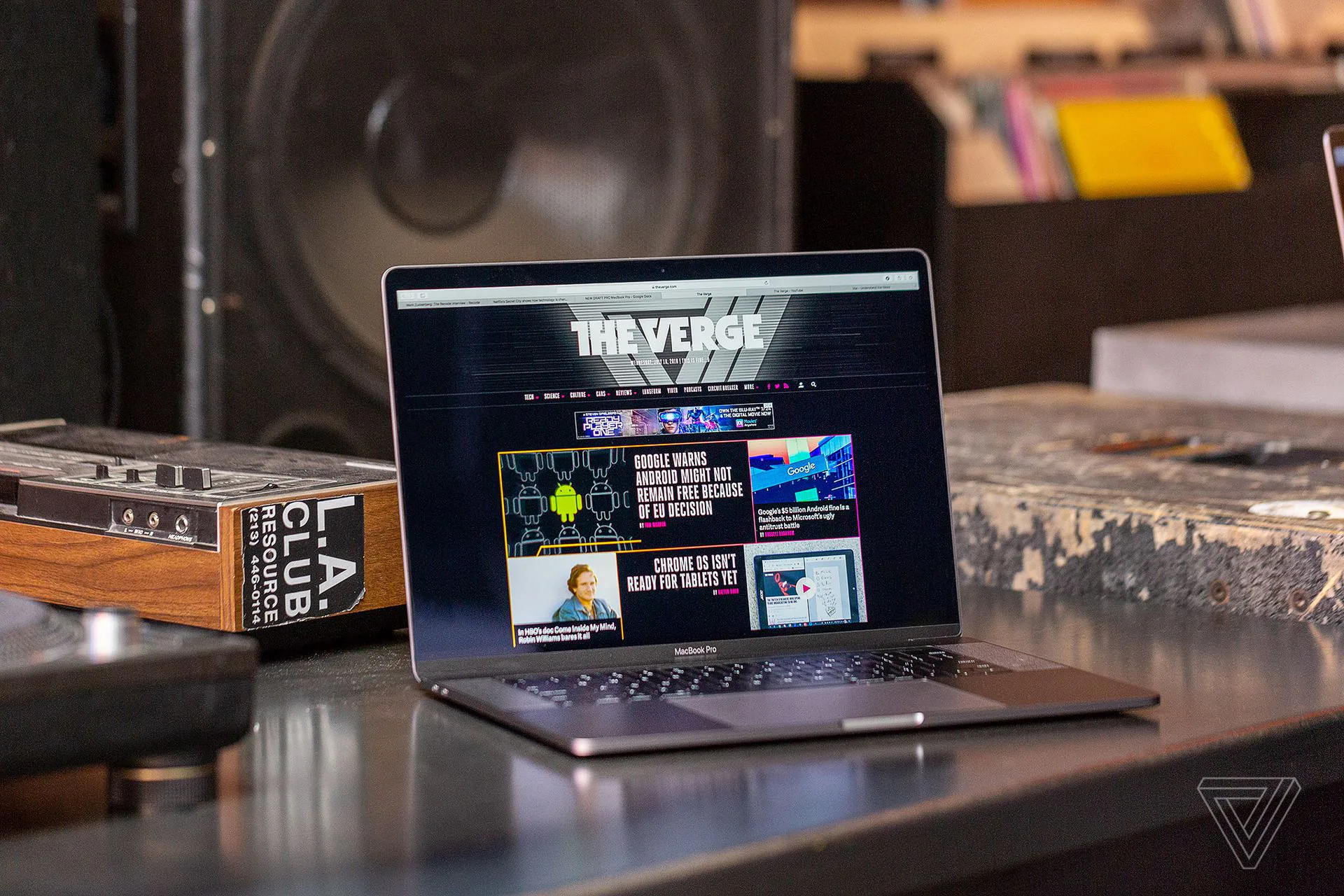 Đánh giá MacBook Pro 2018 - Không bàn sâu về điểm số, cấu hình mà hãy nói về 'sự tin tưởng'