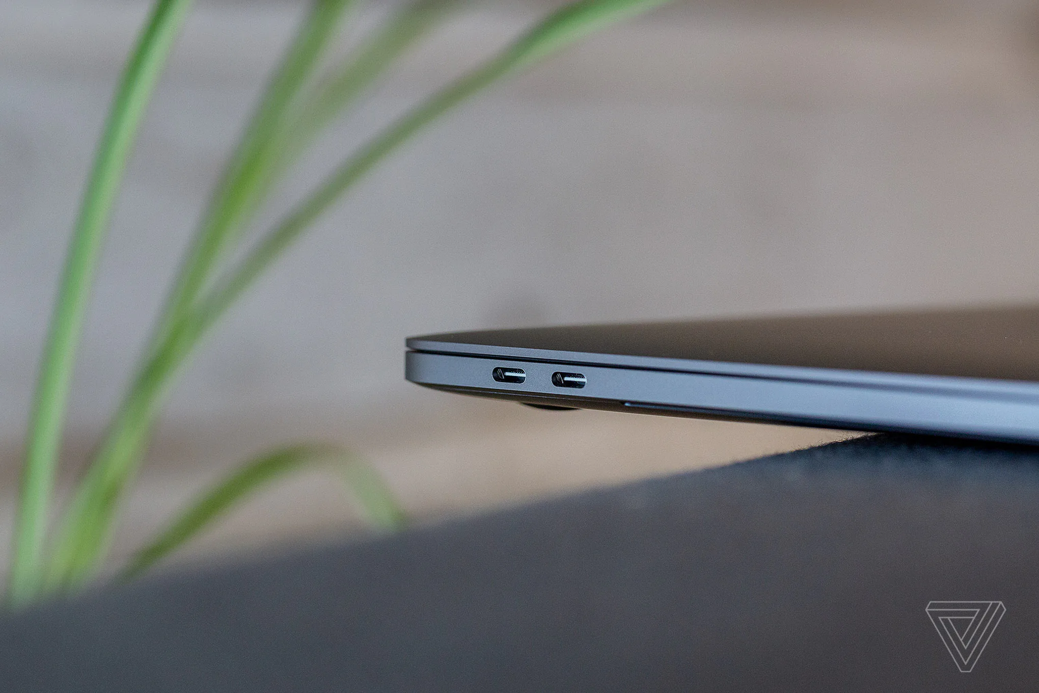 Đánh giá MacBook Pro 2018 - Không bàn sâu về điểm số, cấu hình mà hãy nói về 'sự tin tưởng'