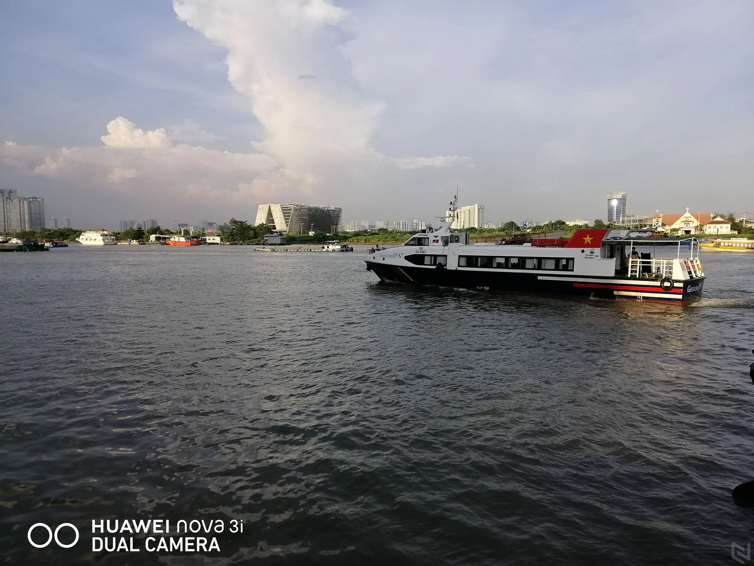 Huawei Nova 3i - Khi AI trở thành xu hướng, liệu nó có thực sự giúp bạn có một bức ảnh đẹp?
