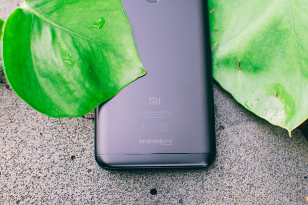 Đánh giá Xiaomi Mi A2 Lite: Camera kép AI, 4GB RAM, pin dùng 2 ngày