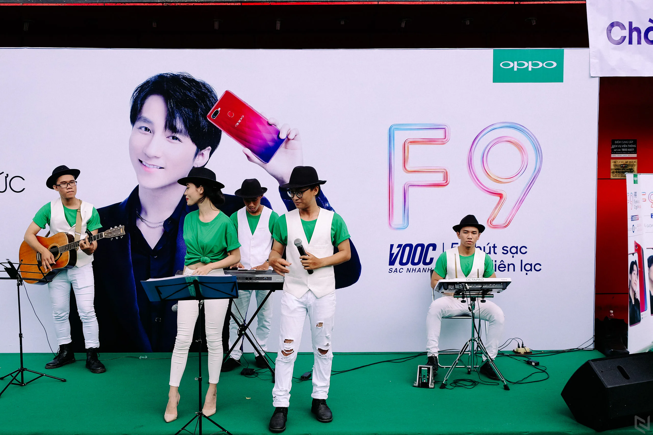 OPPO F9 chính thức lên kệ, đã có hơn 11.000 đơn đặt hàng tại FPT Shop