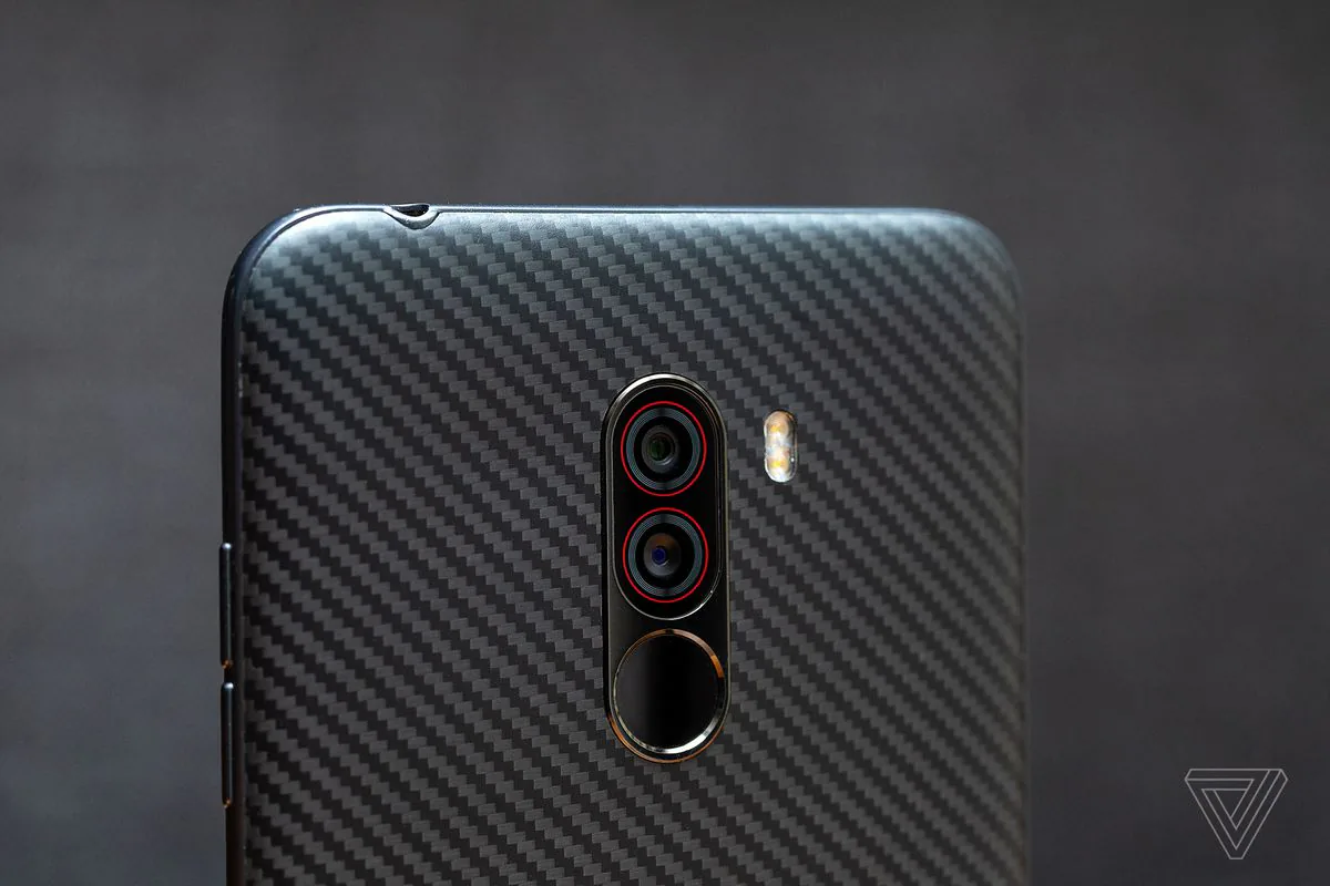 Những smartphone cận cao cấp đáng mua cuối năm 2018