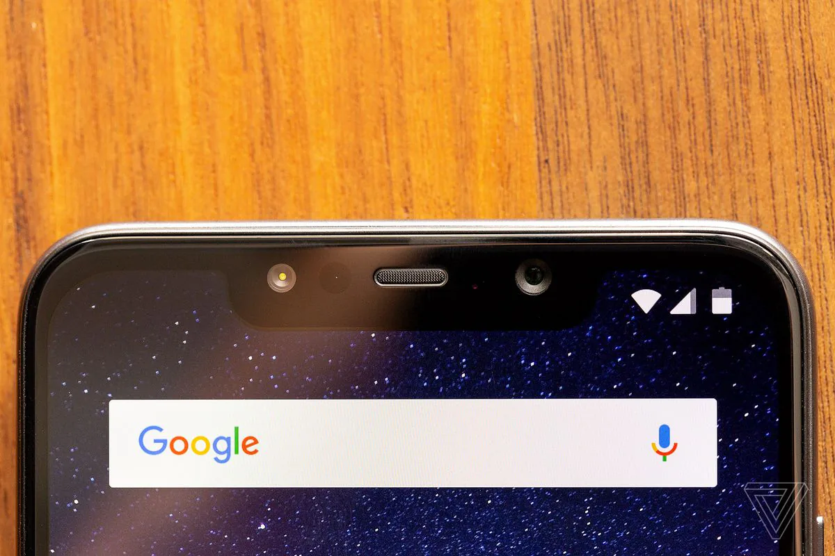 POCOPHONE F1 sẽ lên kệ Việt Nam với giá từ 8 triệu đồng