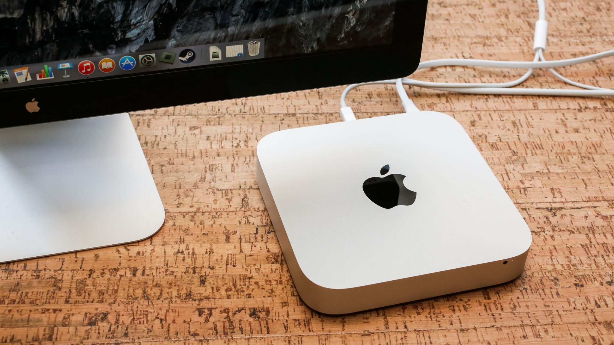 Bloomberg: Mac mini cũng sẽ được nâng cấp cấu hình trong năm nay với cấu hình cao hơn và giá cao hơn
