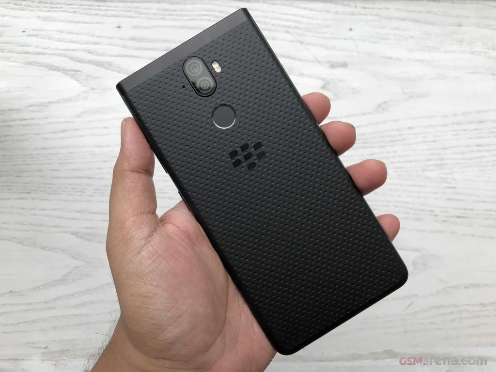 BlackBerry Evolve và Evolve X chính thức, màn hình 18:9, camera kép, pin 4000 mAh