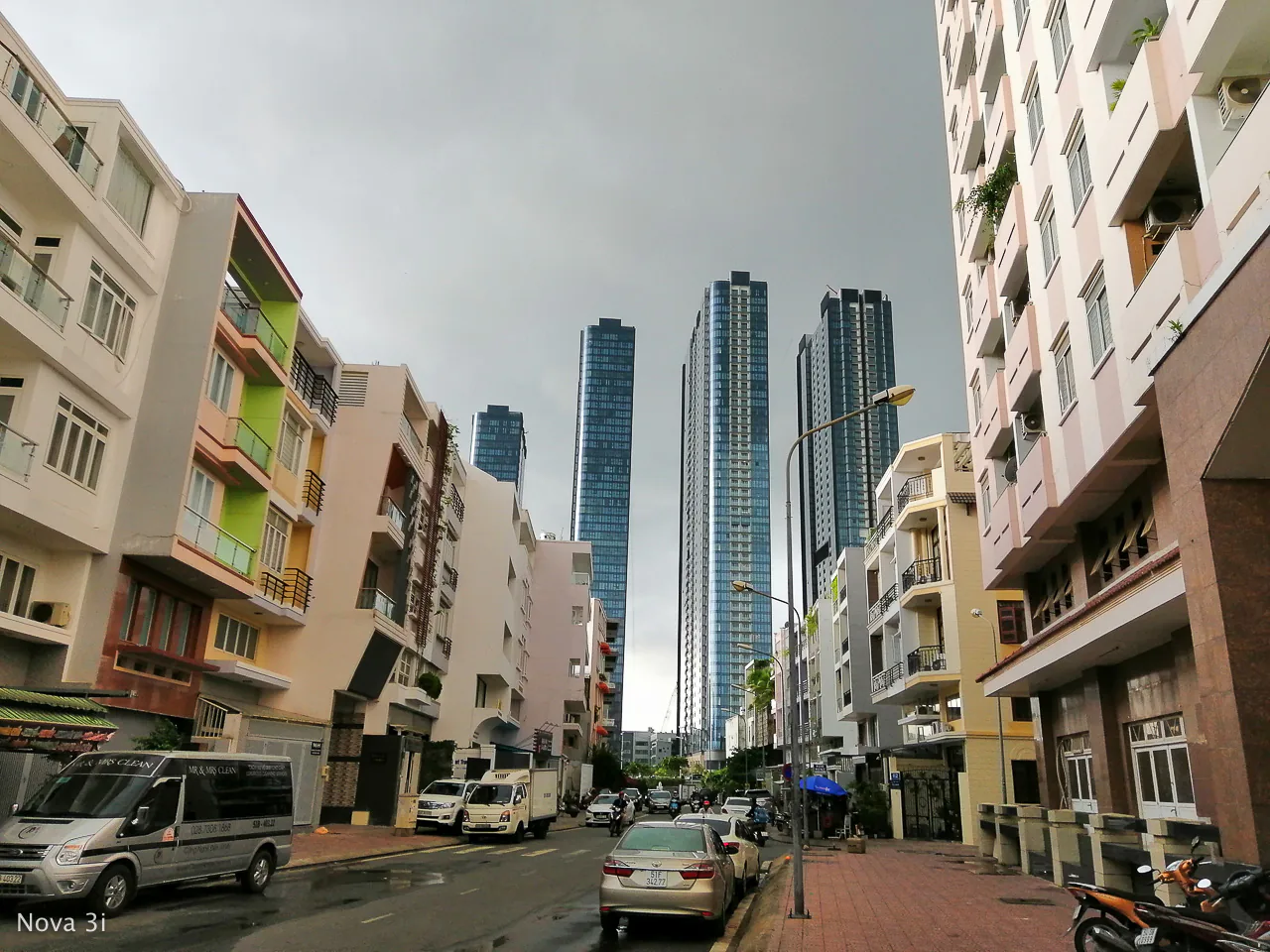 So sánh camera Samsung Galaxy J8 và Huawei Nova 3i