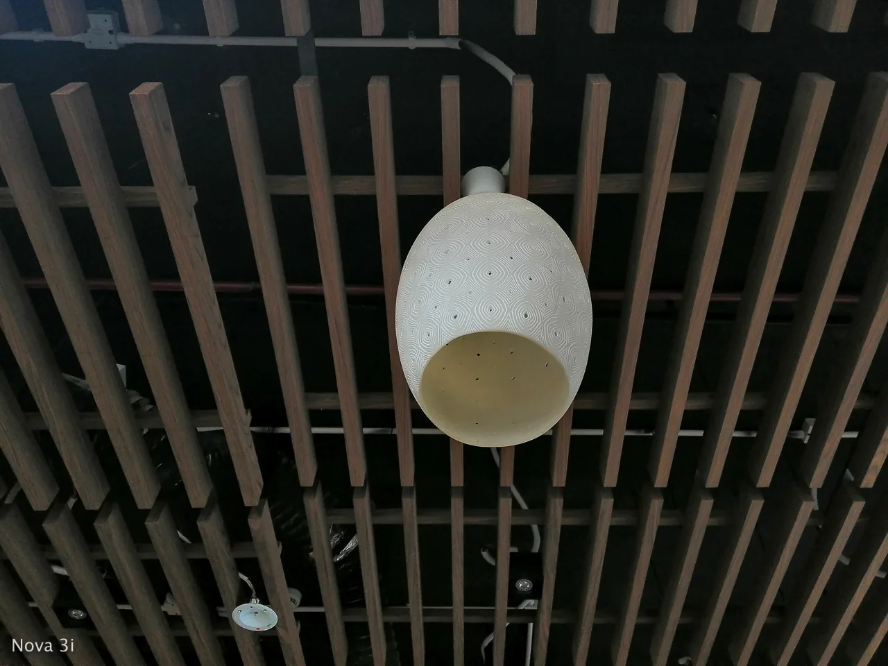So sánh camera Samsung Galaxy J8 và Huawei Nova 3i