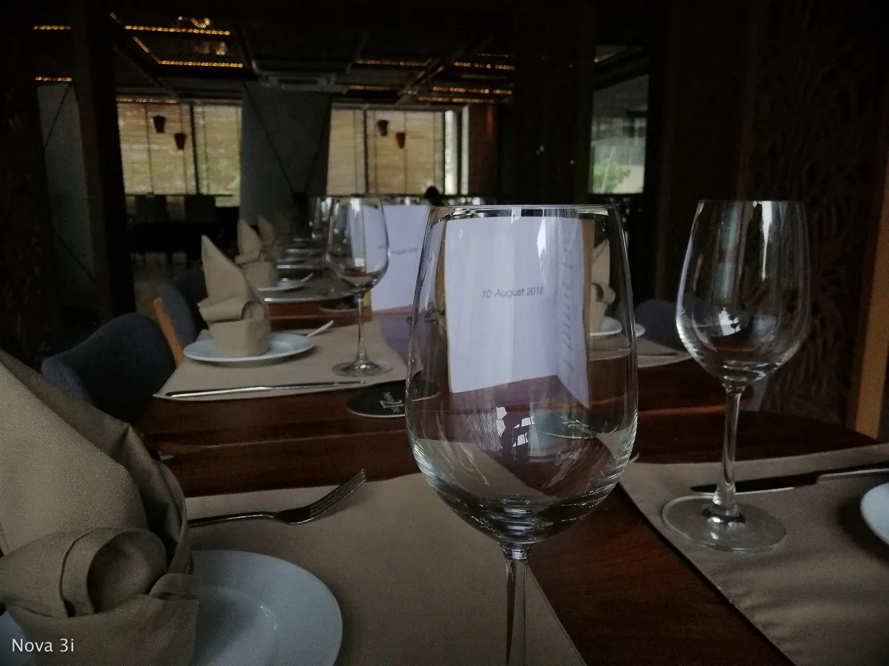 So sánh camera Samsung Galaxy J8 và Huawei Nova 3i