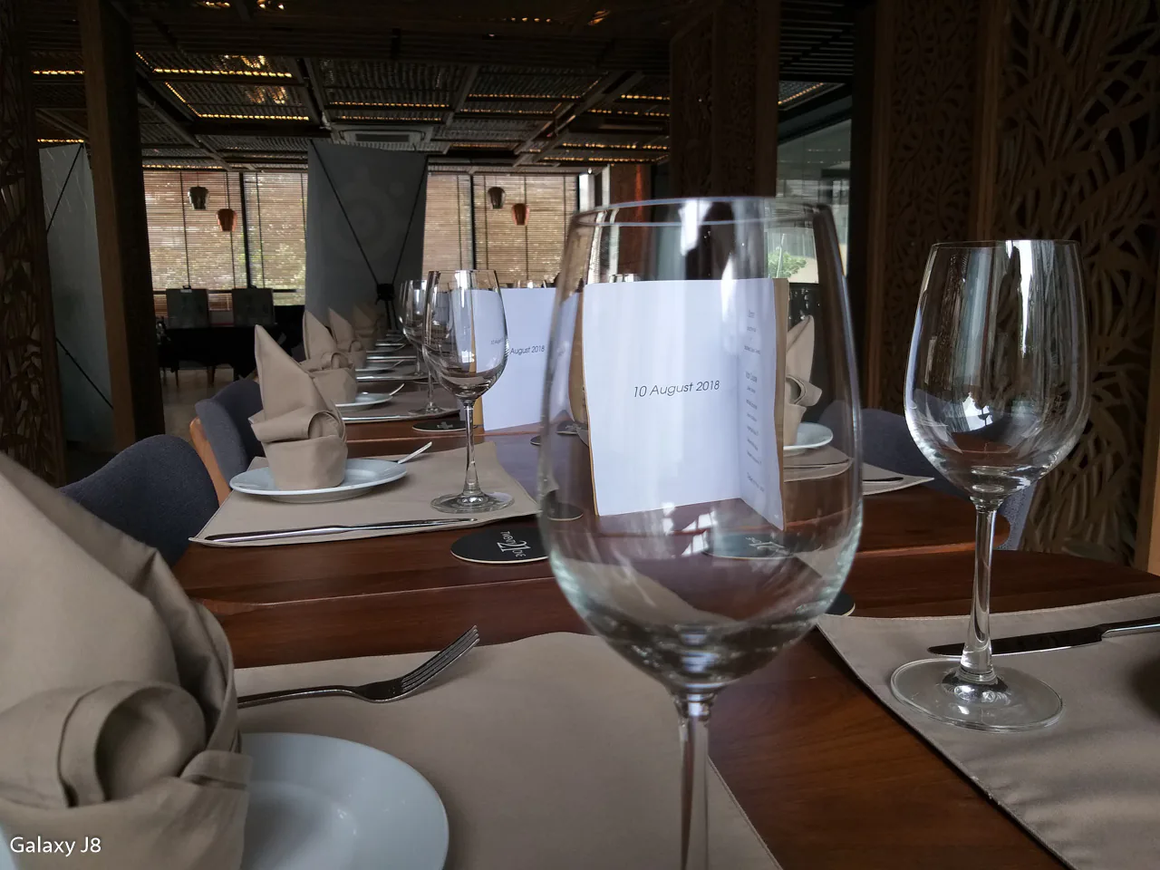 So sánh camera Samsung Galaxy J8 và Huawei Nova 3i