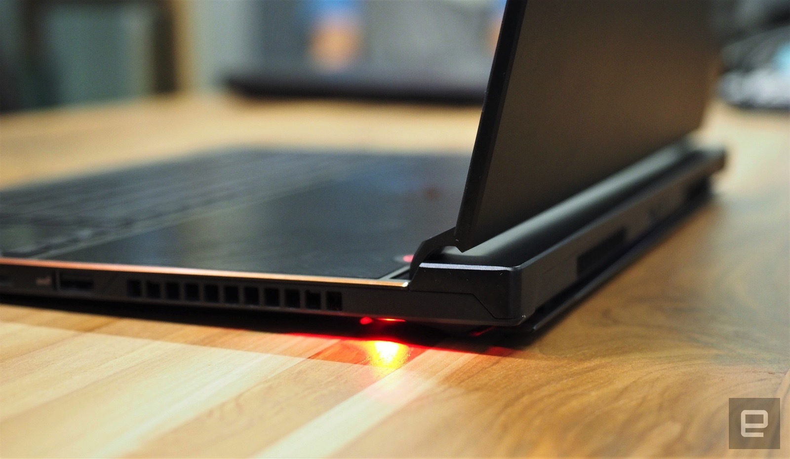 Laptop gaming Zephyrus S đời 3 ra mắt với thiết kế mỏng hơn và tiếp tục là mỏng nhất hiện tại trong dòng gaming