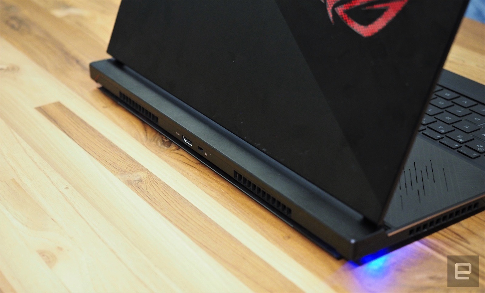 Laptop gaming Zephyrus S đời 3 ra mắt với thiết kế mỏng hơn và tiếp tục là mỏng nhất hiện tại trong dòng gaming