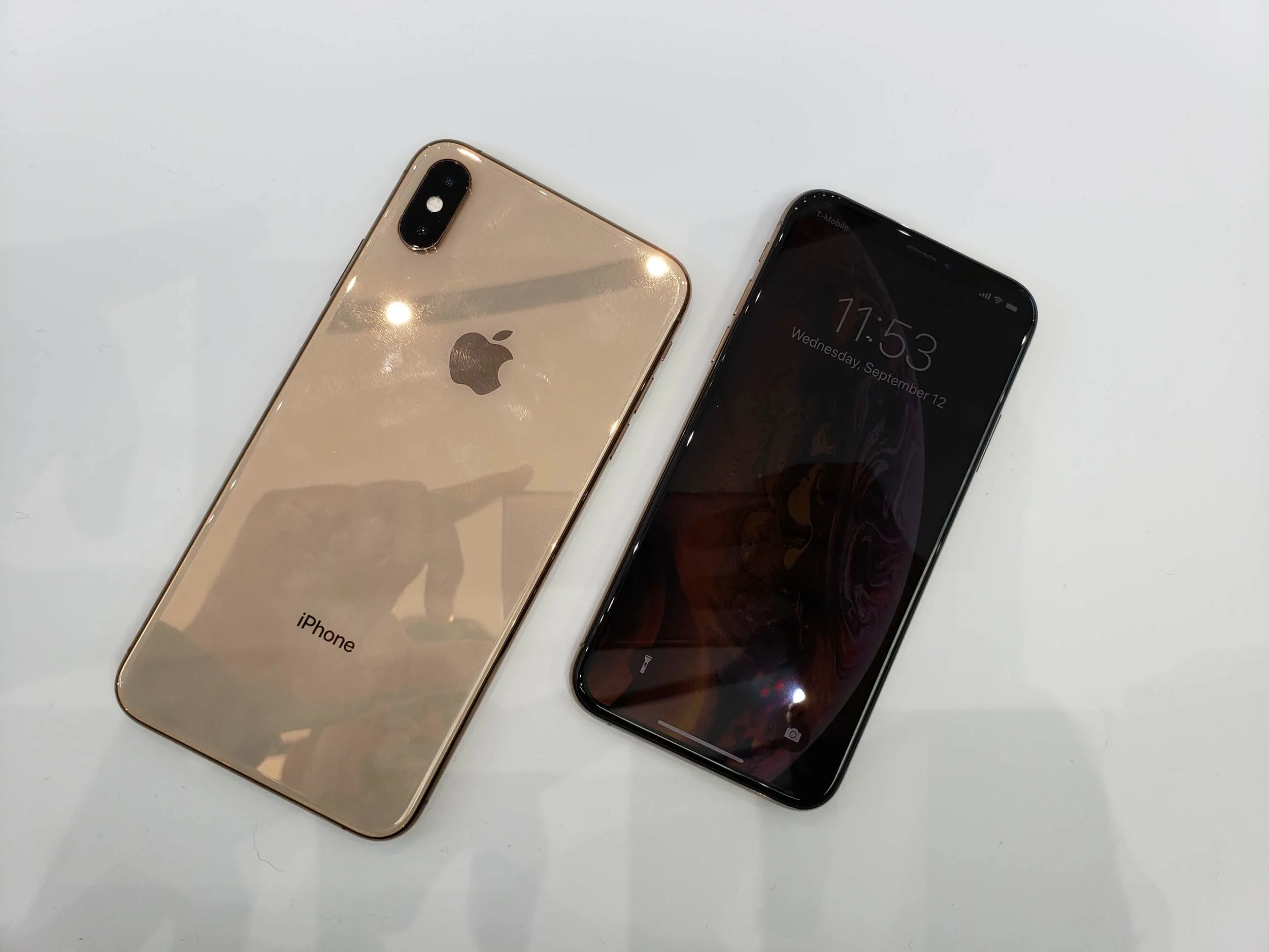 iPhone XS và iPhone XS Max màn hình 6.5 inch chính thức ra mắt