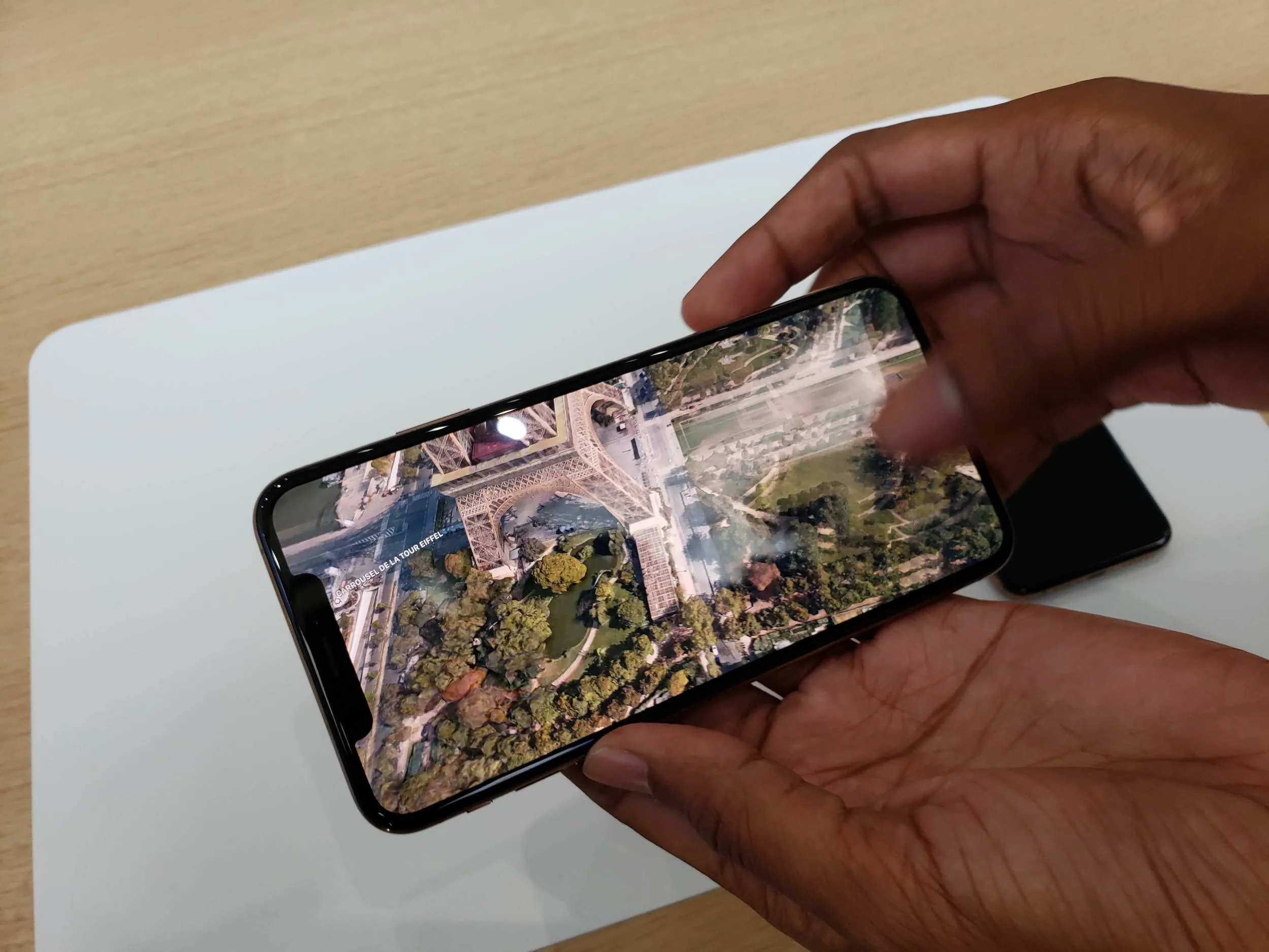 iPhone XS và iPhone XS Max màn hình 6.5 inch chính thức ra mắt