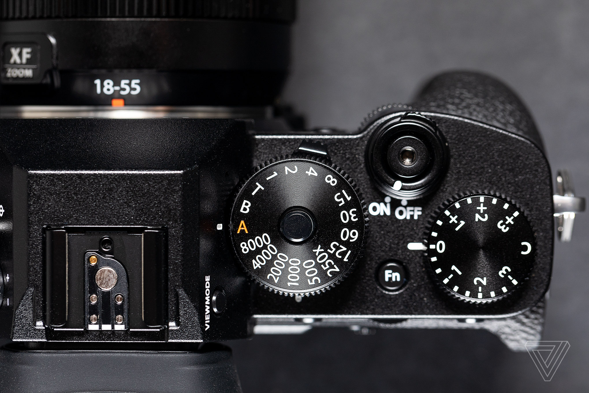 Fujifilm ra mắt X-T3: Nhiều nâng cấp bên trong, ngoại hình như X-T2