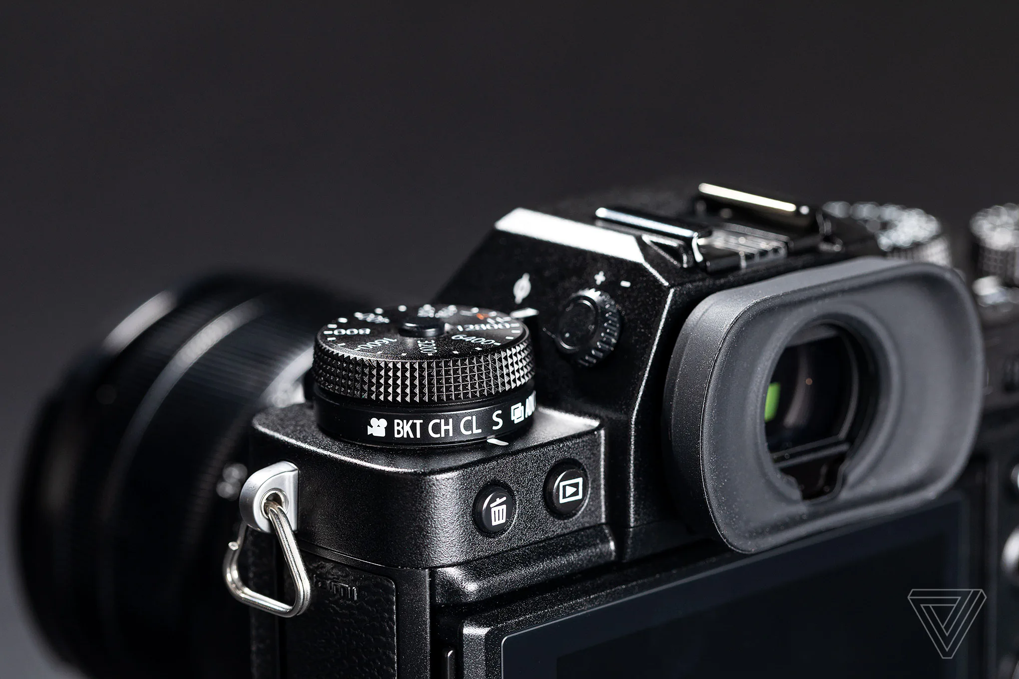 Fujifilm ra mắt X-T3: Nhiều nâng cấp bên trong, ngoại hình như X-T2