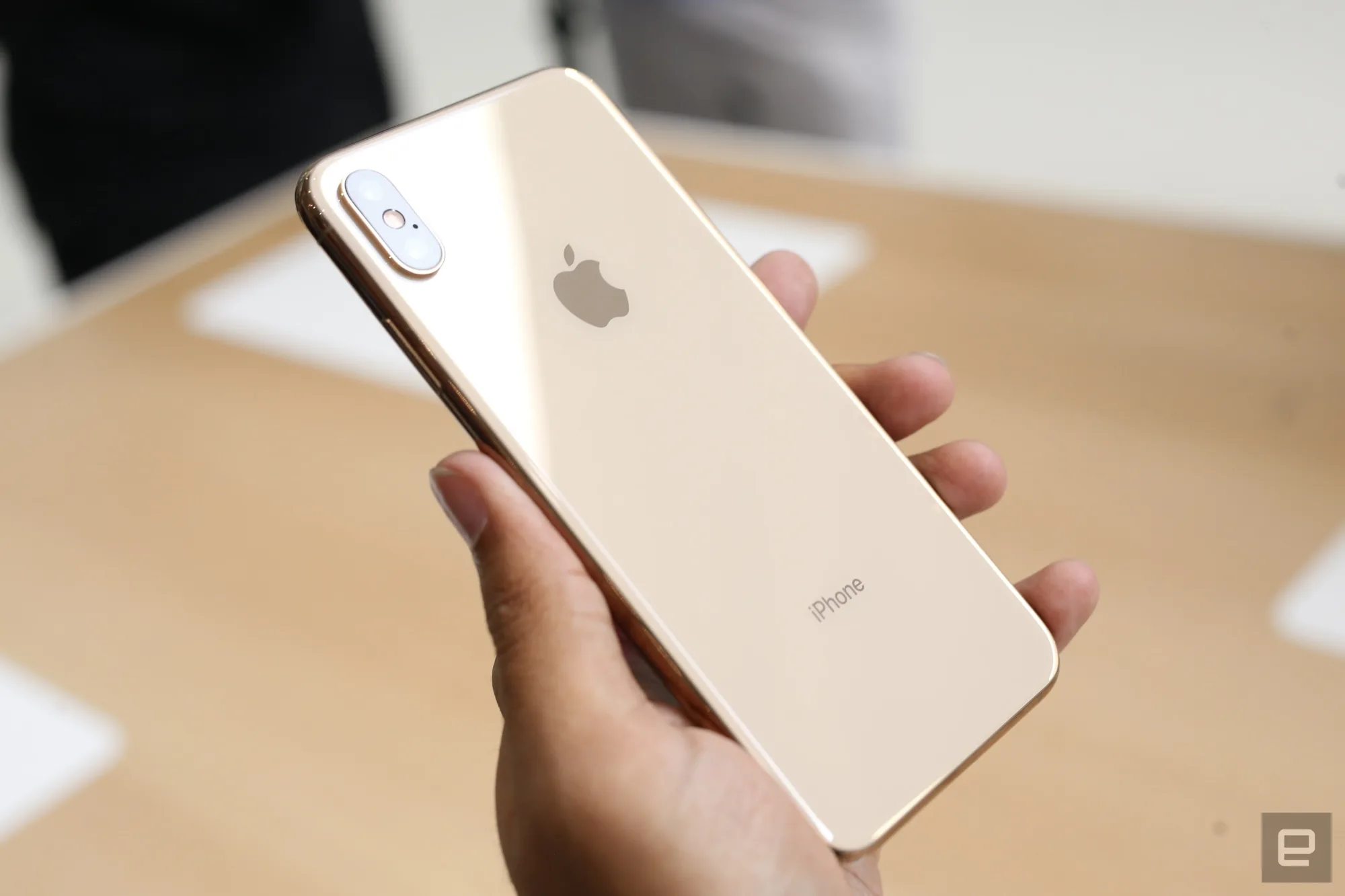 iPhone XS và iPhone XS Max màn hình 6.5 inch chính thức ra mắt