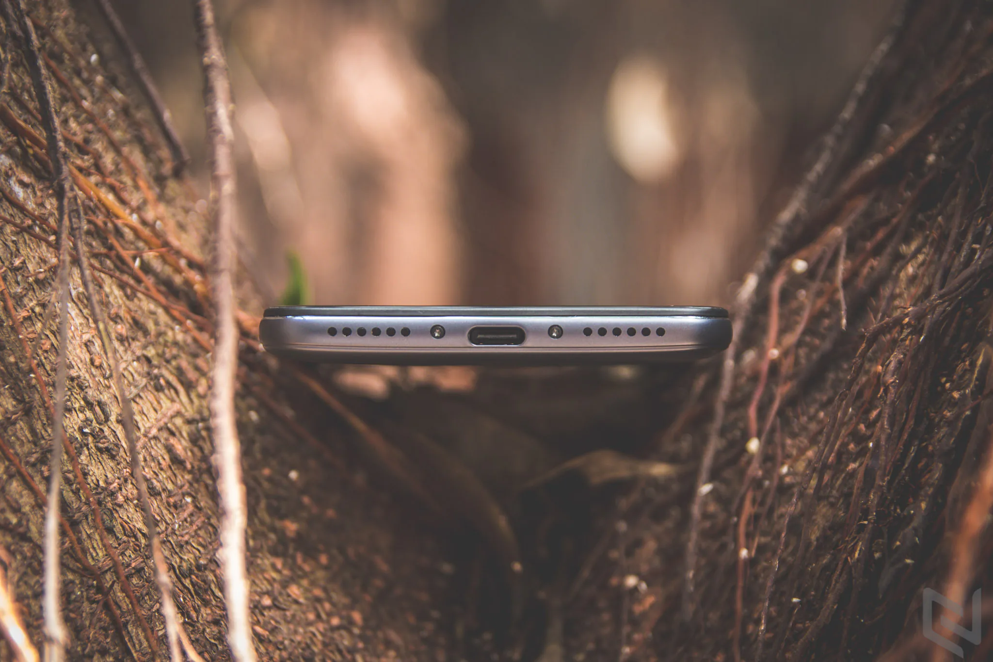 Đánh giá POCOPHONE F1: Một flagship killer thực sự