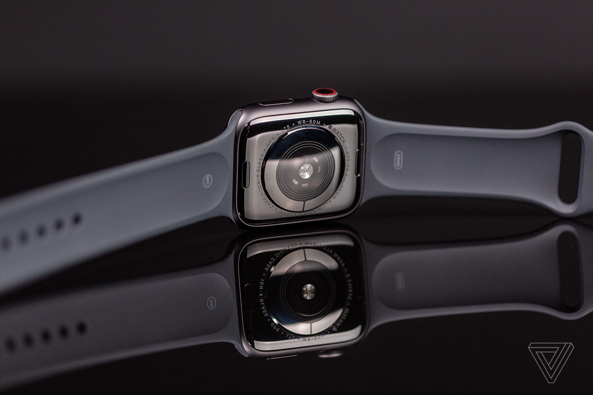 Đánh giá Apple Watch Series 4: Đã đỉnh nay còn đỉnh hơn
