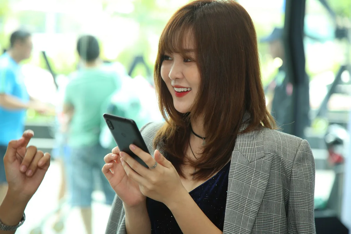 Xiaomi lập kỷ lục selfie với Redmi Note 6 Pro