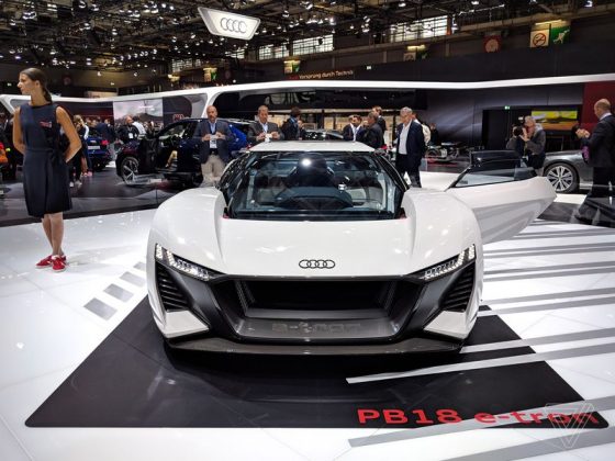 Concept Audi PB18 E-tron có thể chuyển đổi thành xe đua một chỗ ngồi