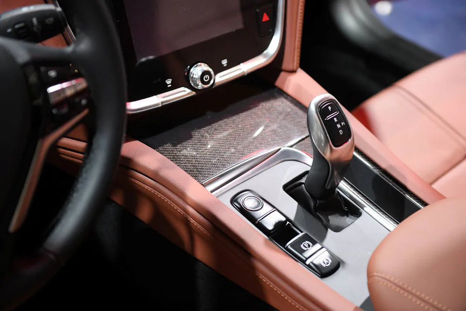 Ảnh thực tế xe VinFast vừa ra mắt ở Paris Motor Show