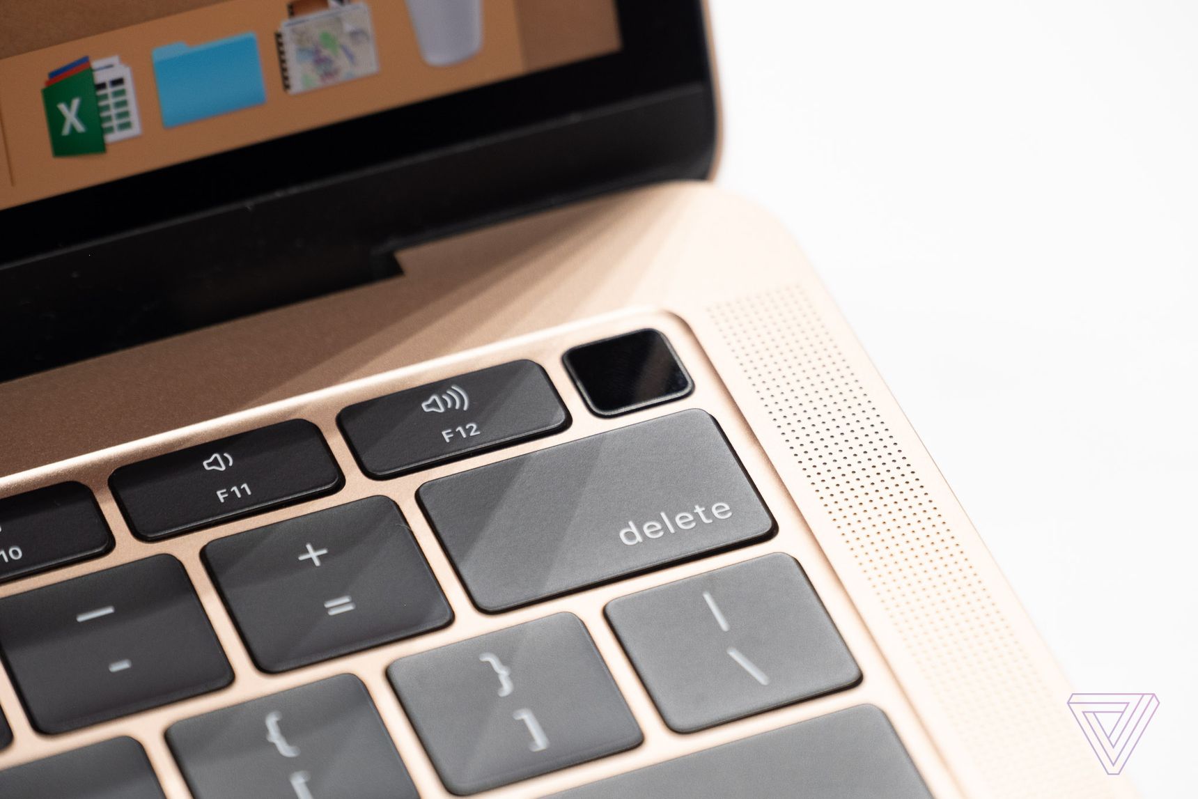 Trên tay MacBook Air 2018: phiên bản MacBook 12-inch màn hình to hơn, cấu hình mạnh mẽ hơn