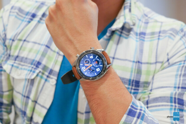 Trên tay Huawei Watch GT, chạy OS Lite do Huawei tự phát triển