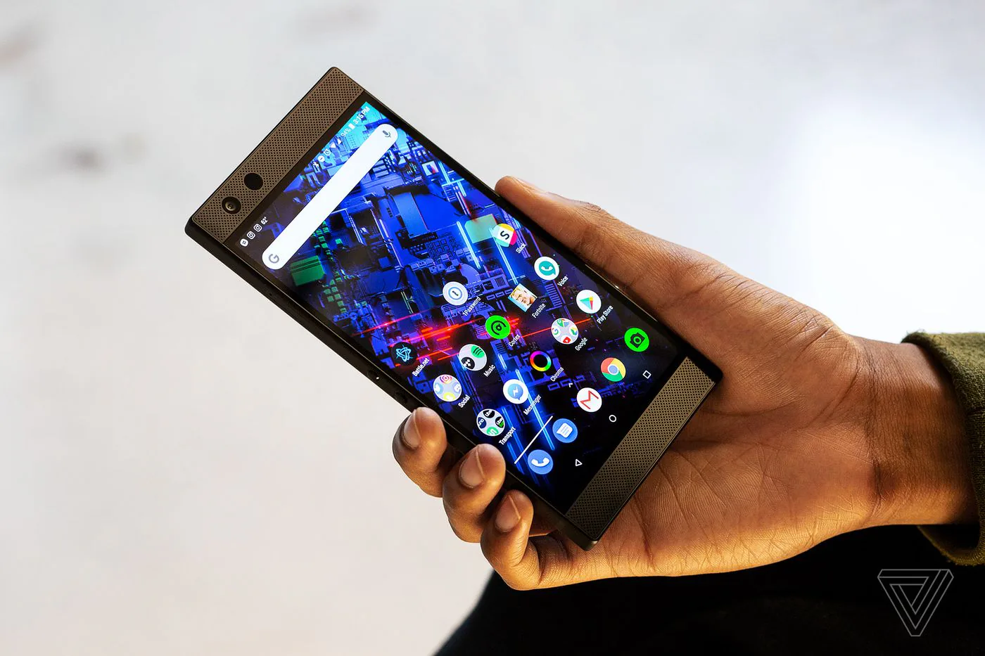 Đánh giá Razer Phone 2, là điện thoại chơi game tốt hơn điện thoại "thông thường"?