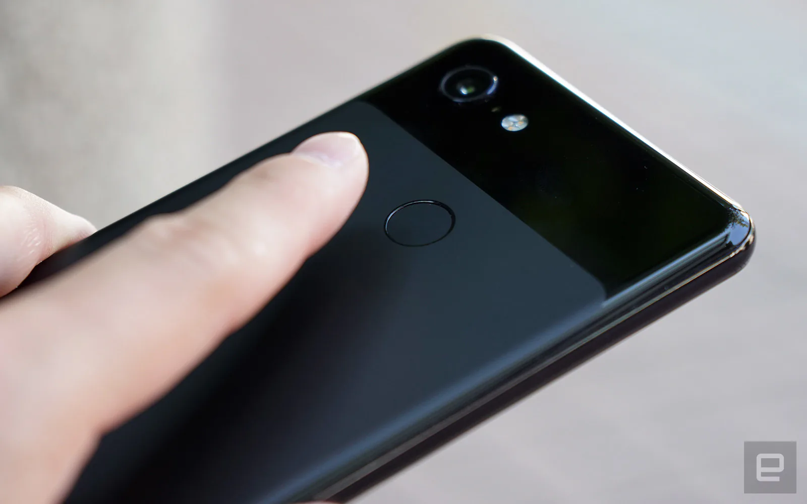 Trên tay Google Pixel 3 XL sớm trước 3 ngày chuẩn bị ra mắt