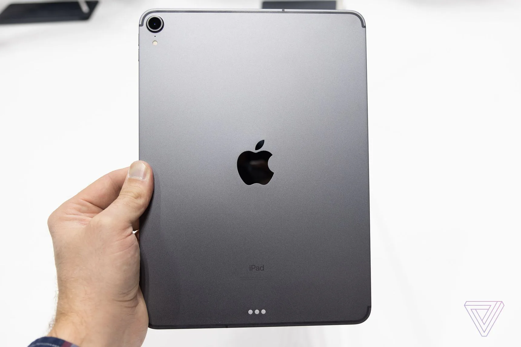 Trên tay iPad Pro 2018: chiếc iPad mạnh đến mức đe doạ thị phần máy tính và bạn chẳng có gì để tiếc khi mua