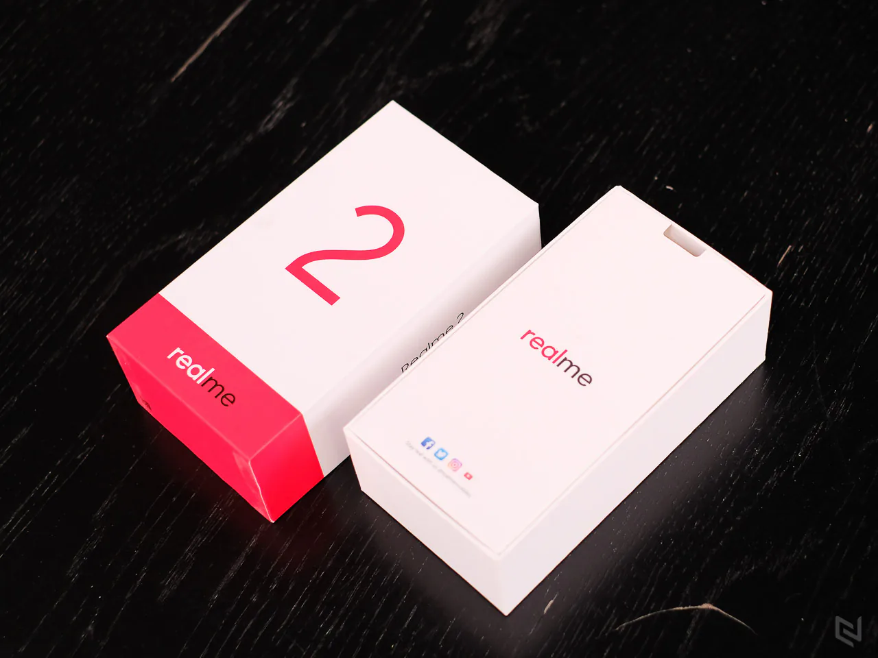 Cận cảnh Realme 2, thương hiệu từ OPPO, giá mềm hơn